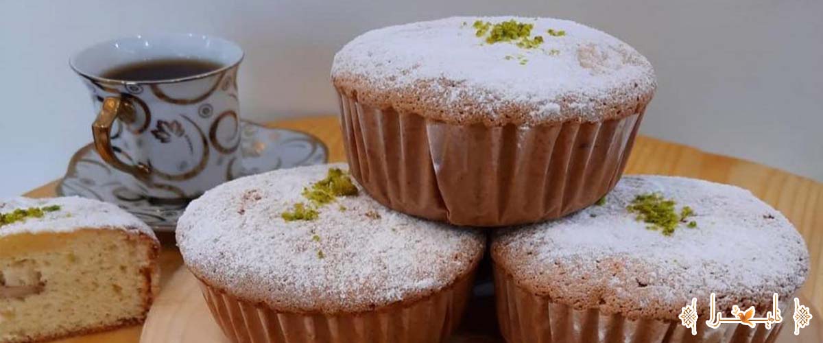 پذیرایی با کیک‌های کوچک